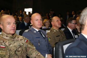 XXVI Międzynarodowy Salon Przemysłu Obronnego z udziałem policjantów