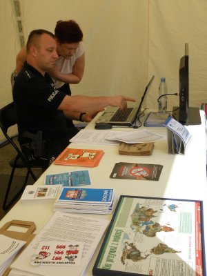 „Marsz Jamników” - policjanci promowali „Zieloną Strefę” i mapę zagrożeń bezpieczeństwa