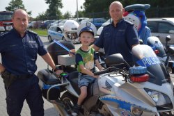 Niepełnosprawne dzieci zaprosiły policjantów na piknik