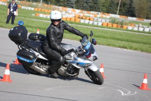 Konkurencja K4 - jazda sprawnościowa motocyklem służbowym