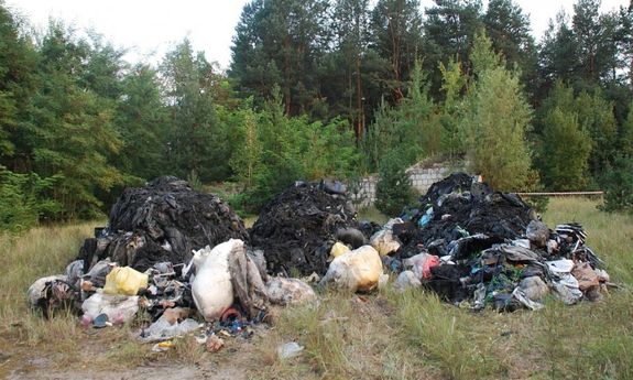 Policjanci skutecznie walczą z nielegalnymi wysypiskami śmieci