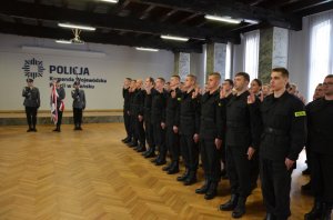 Ślubowanie nowo przyjętych policjantów