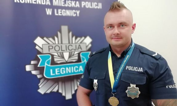 Policjant z legnickiej drogówki złotym medalistą