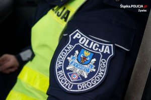 Dziecko zatrzasnęło się w aucie, pomógł policjant