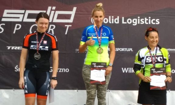 Kolejny sukces górowskiej policjantki – funkcjonariuszka na podium ogólnopolskiego Rowerowego Biegu Piastów – MTB