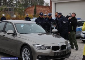 Policjanci otrzymali nowe radiowozy