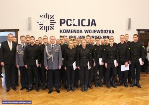 policjanci z komendantem po ślubowaniu