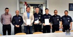 Bohaterska postawa mieszkańca Jedliny-Zdroju oraz policjantów ruchu drogowego nagrodzona