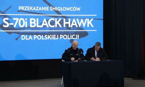 Przekazanie śmigłowców Black Hawk polskiej Policji