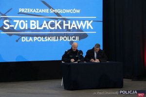 Przekazanie śmigłowców Black Hawk polskiej Policji