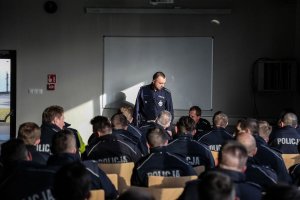 odprawy do służby policjantów prewencji, ruchu drogowego, SPAP i innych w ramach zabezpieczenia COP24 oraz wyjazd w teren i służba na mieście