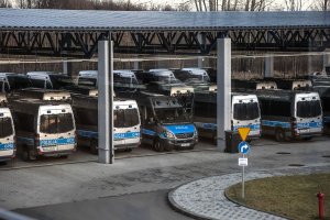 odprawy do służby policjantów prewencji, ruchu drogowego, SPAP i innych w ramach zabezpieczenia COP24 oraz wyjazd w teren i służba na mieście