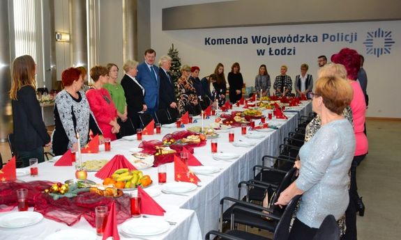 spotkanie wigilijne z podopiecznymi Fundacji Pomocy Wdowom i Sierotom po Poległych Policjantach