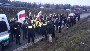 protest na S-8
