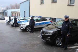 Uroczyste przekazanie radiowozów dla suskich policjantów