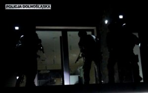policjanci podczas akcji