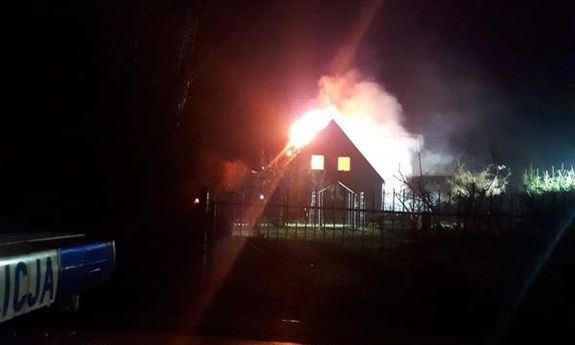 płonący budynek
