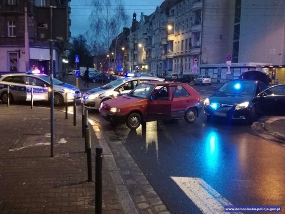 zatrzymany przez policjantów pojazd