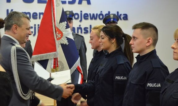 Ślubowanie nowo przyjętych policjantów na Pomorzu