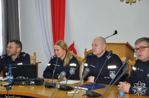 członkowie węgierskiej delegacji podczas wizyty w Szkole Policji w Katowicach