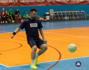 Piłka w grze, drugi dzień rozgrywek X Międzynarodowego Turnieju Służb Mundurowych w piłce nożnej halowej im. podkom. Andrzeja Struja