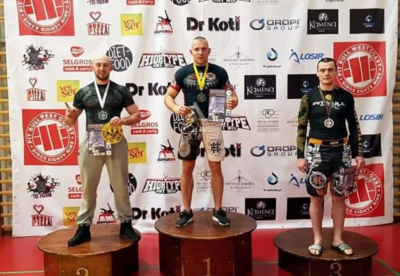 Asp. Krzysztof Babisz wicemistrzem Polski w brazylijskim Jiu – Jitsu - na podium