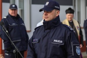 Wizyta Ministra Spraw Wewnętrznych i Administracji w Komisariacie Policji w Żabnie