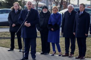 Wizyta Ministra Spraw Wewnętrznych i Administracji w Komisariacie Policji w Żabnie