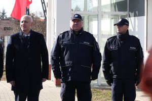 Wizyta Ministra Spraw Wewnętrznych i Administracji w Komisariacie Policji w Żabnie