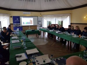 Narada służby prewencyjnej podczas zawodów policyjnych narciarzy