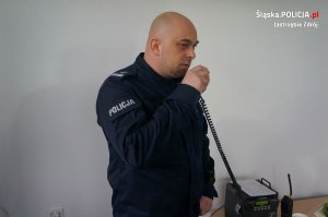 Policjanci zabezpieczają mecz piki nożnej w Jastrzębiu-Zdroju