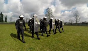 policjanci podczas szkolenia