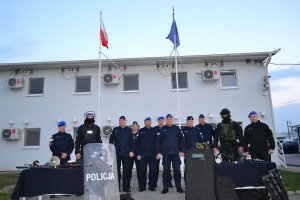 Zastępca Komendanta Głównego Policji nadinsp. Kamil Bracha, insp. Paweł SPYCHAŁA Komendant Wojewódzki Policji w Bydgoszczy, insp. Paweł DZIERŻAK Komendant Wojewódzki Policji w Kielcach, insp. Tomasz MICHUŁKA Komendant Wojewódzki Policji z siedzibą w Radomiu oraz podinsp. Piotr SOCHACKI p.o. Zastępcy Dyrektora BMWP KGP złożyli wizytę w Jednostce Specjalnej Polskiej Policji, której policjanci pełnią służbę w Kosowie w ramach Misji Unii Europejskiej EULEX w zakresie praworządności.