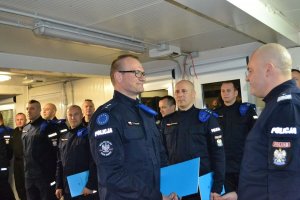 Zastępca Komendanta Głównego Policji nadinsp. Kamil Bracha, insp. Paweł SPYCHAŁA Komendant Wojewódzki Policji w Bydgoszczy, insp. Paweł DZIERŻAK Komendant Wojewódzki Policji w Kielcach, insp. Tomasz MICHUŁKA Komendant Wojewódzki Policji z siedzibą w Radomiu oraz podinsp. Piotr SOCHACKI p.o. Zastępcy Dyrektora BMWP KGP złożyli wizytę w Jednostce Specjalnej Polskiej Policji, której policjanci pełnią służbę w Kosowie w ramach Misji Unii Europejskiej EULEX w zakresie praworządności.