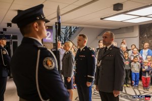 Hołd pamięci przy tablicy Poległych w Służbie