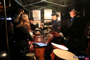 Policjanci w historycznych mundurach Policji Państwowej