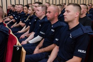 Policjanci rozpoczynający szkolenie zawodowe podstawowe.