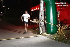jeden z zawodników w trakcie biegu