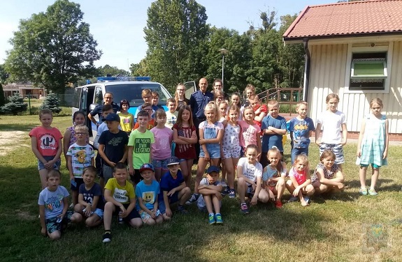 spotkanie profilaktyczne policjantów z dziećmi