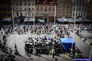 Rynek i Orkiestra Policyjna Wolnego Kraju Saksonia z Drezna - ujęcie z Ratusza