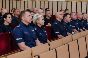 Inauguracja szkolenia w auli słupskiej Szkoły Policji.