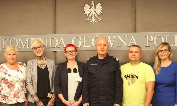 Komendant Główny Policji i jego goście w gabinecie