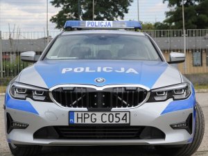 Nowy samochód policyjny marki bmw