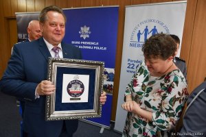 Spotkanie Sekretarza Stanu MSWiA Jarosława Zielińskiego z laureatami konkursu &quot;Policjant, który mi pomógł&quot;