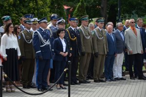 Pani Minister i Zastępca Komendanta Głównego wraz z zaproszonymi gośćmi.