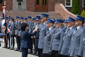 Ciąg dalszy wręczania odznaczeń.