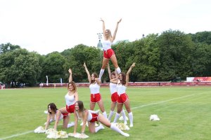 występ cheerleaders Bello Arto