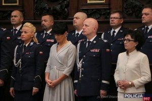 We Mszy św. uczestniczyła minister spraw wewnętrznych i administracji Elżbieta Witek oraz  kierownictwo Policji z komendantem głównym gen. insp. Jarosławem Szymczykiem na czele