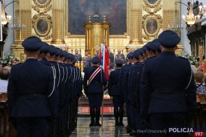 Kompania reprezentacyjna Policji w Bazylice Świętego Krzyża