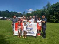 policjanci na pikniku profilaktycznym